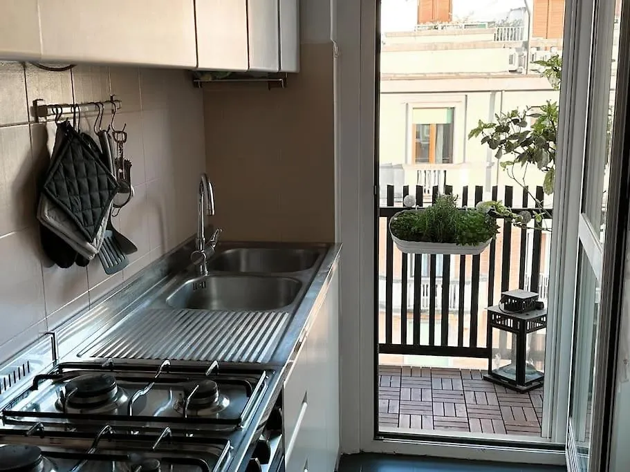 Bright Terrace-Garden Apartment Milán